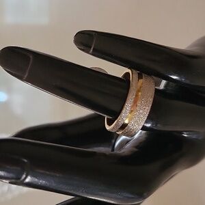 NWOT Diamond Brushed Look Ring